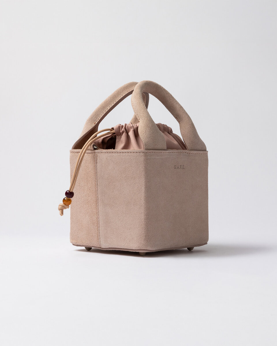 BORSA CUBO IN PELLE SCAMOSCIATA ROSA