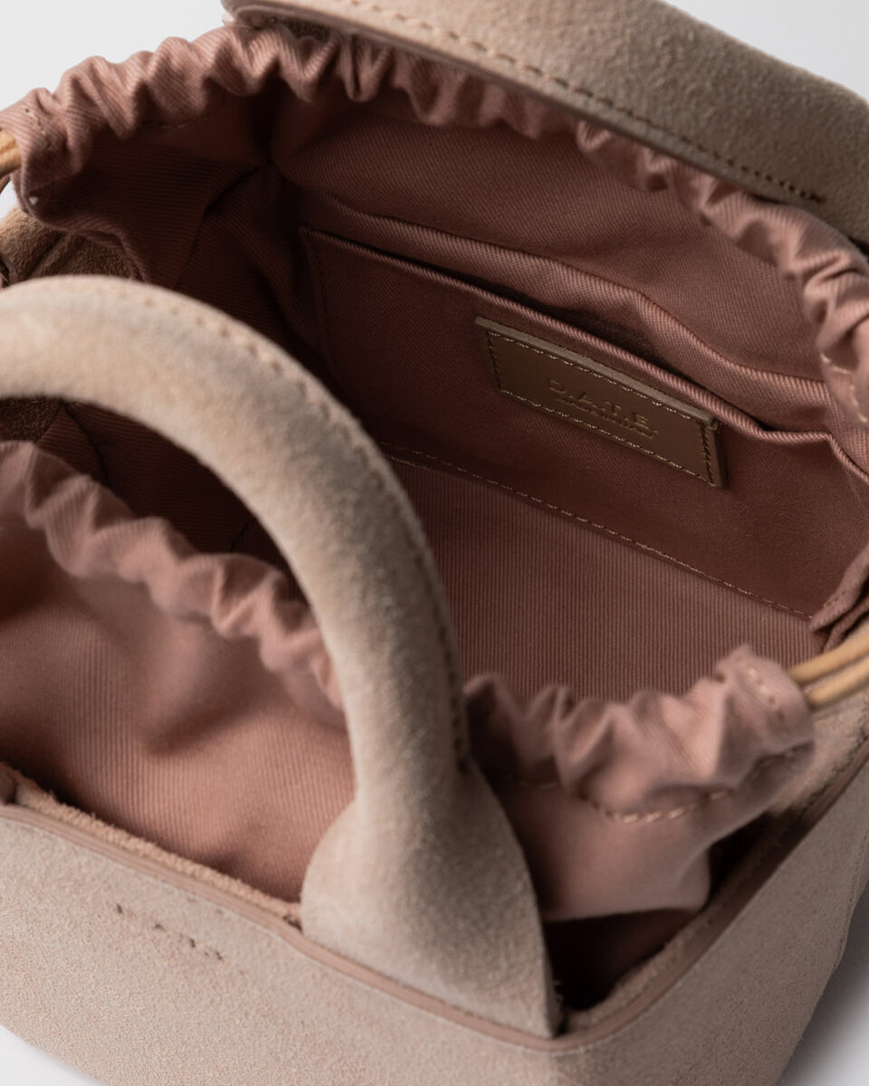 BORSA CUBO IN PELLE SCAMOSCIATA ROSA